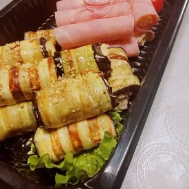 Рулетики из ветчины